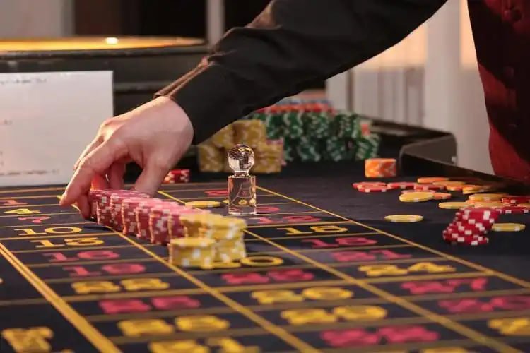 Tampilan permainan Live Casino agenbet dengan dealer profesional dan streaming HD